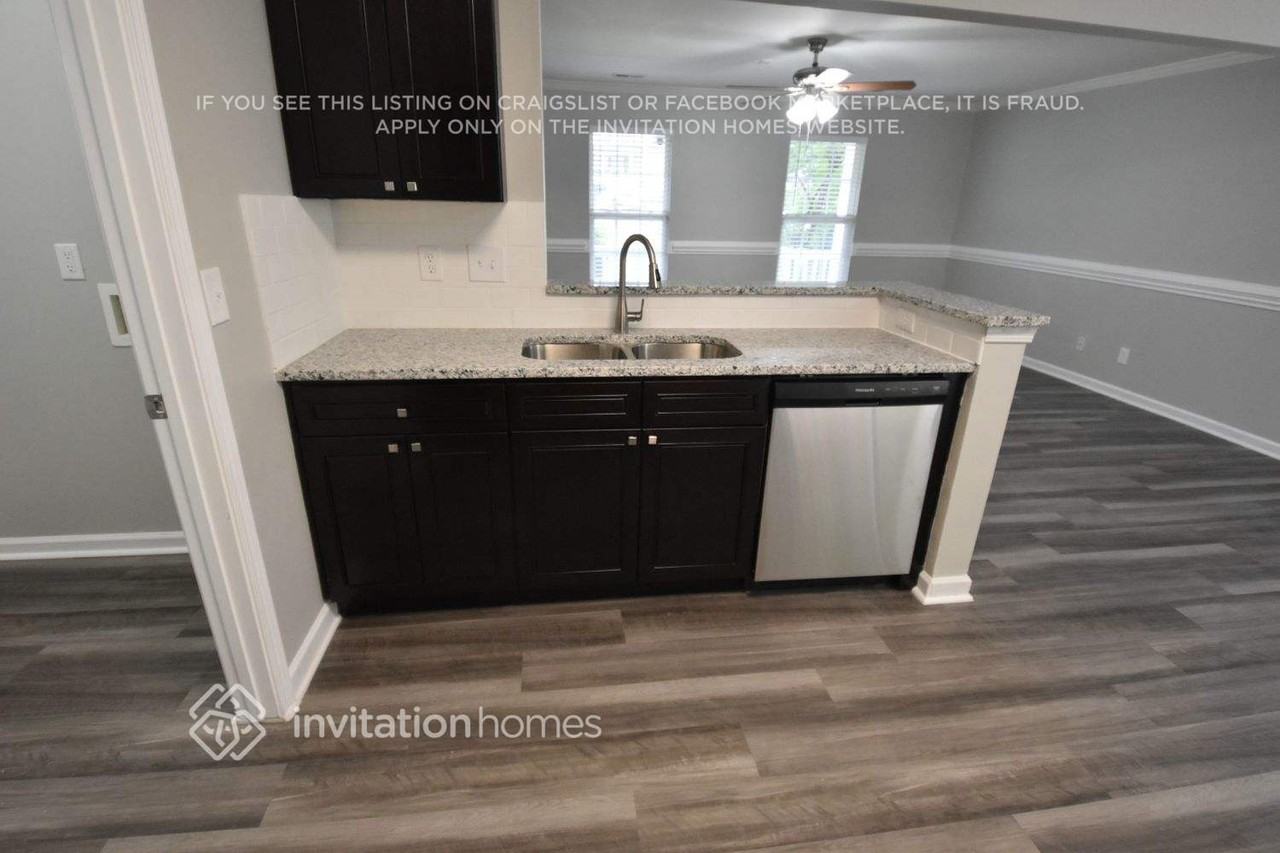 7215 William Reynolds Dr - Photo 6 of 17