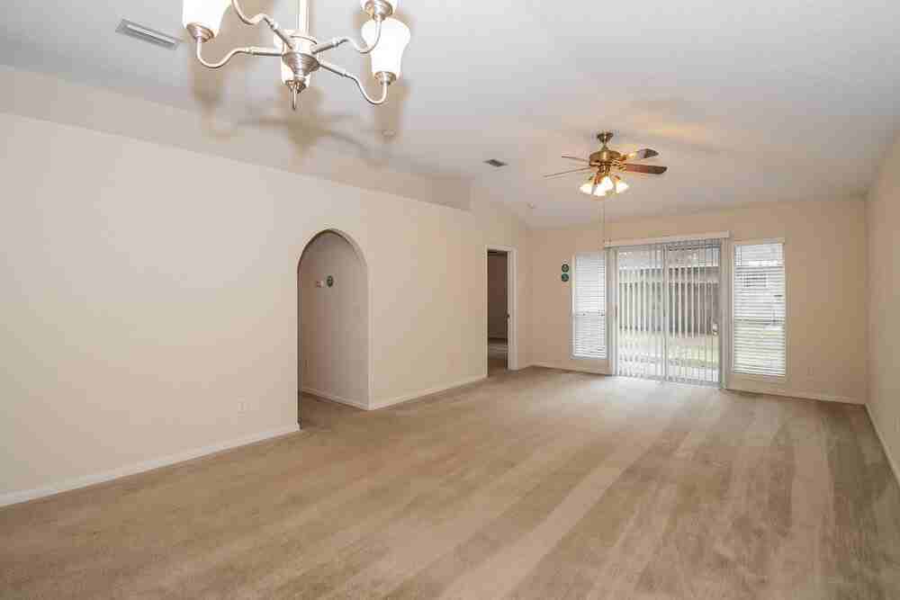 3256 Ayrshire St - Photo 6 of 16