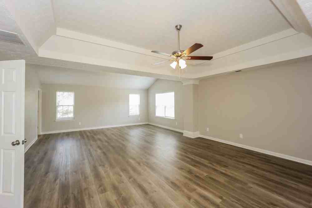 357 Cobblestone Ct - Photo 4 of 17