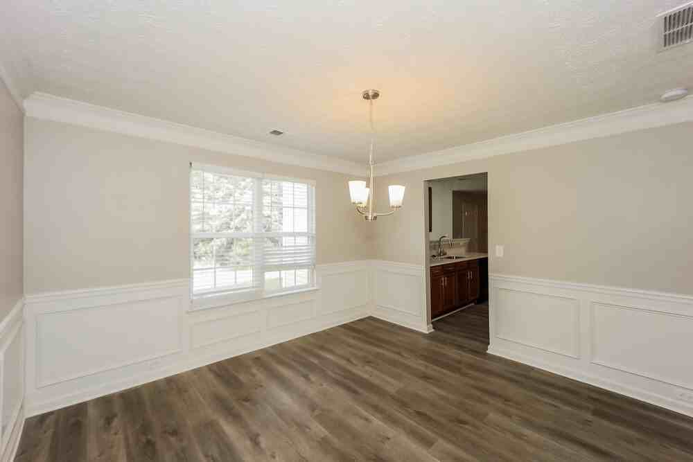 357 Cobblestone Ct - Photo 7 of 17