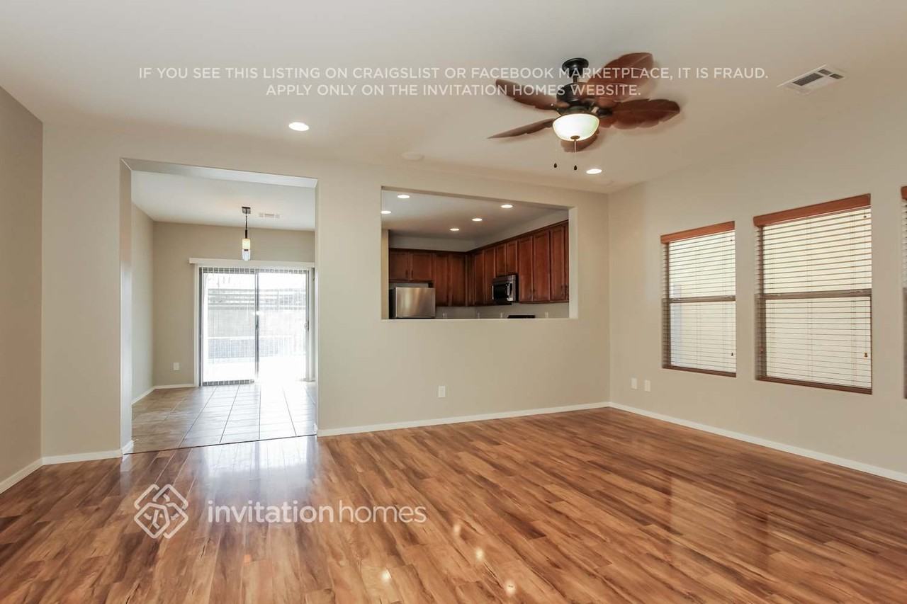 18545 W Legend Dr - Photo 4 of 16