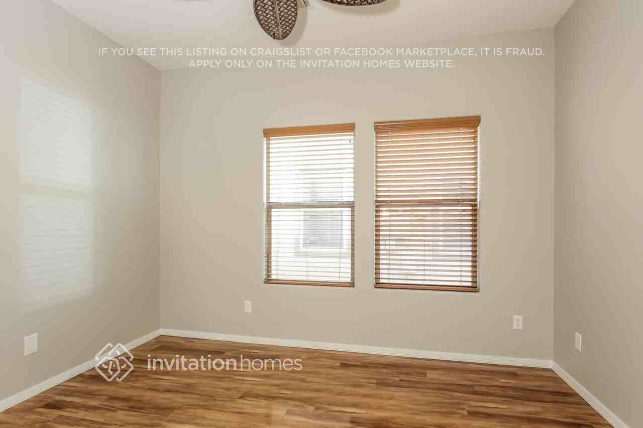 18545 W Legend Dr - Photo 7 of 16
