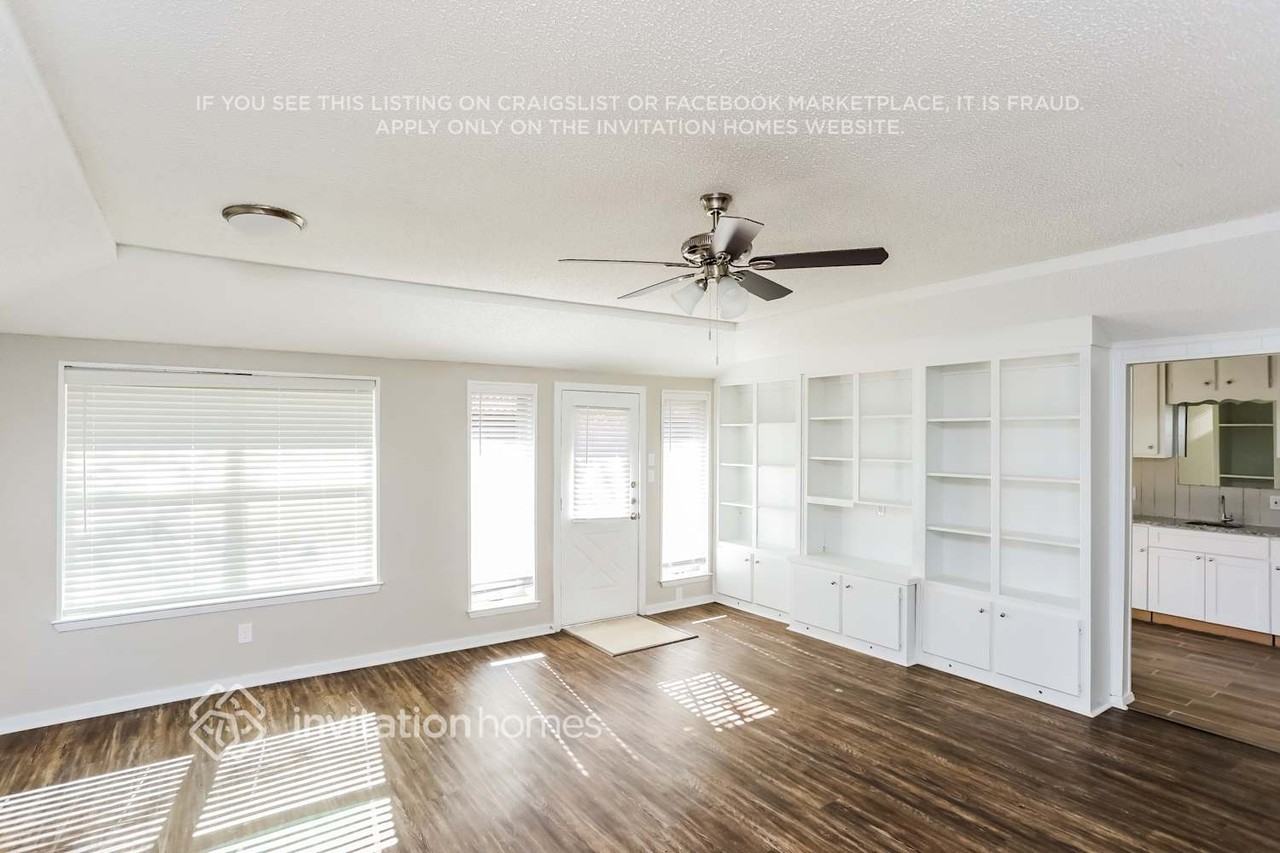 1765 Brown Trl - Photo 2 of 14