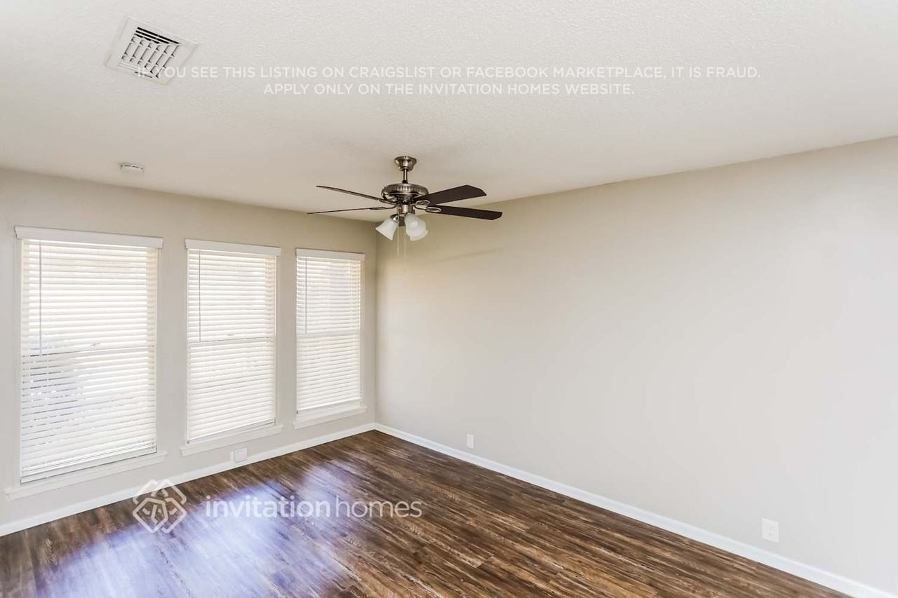 1765 Brown Trl - Photo 3 of 14
