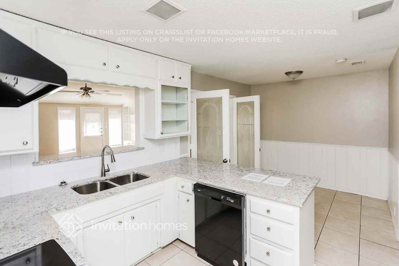 1765 Brown Trl - Photo 6 of 14