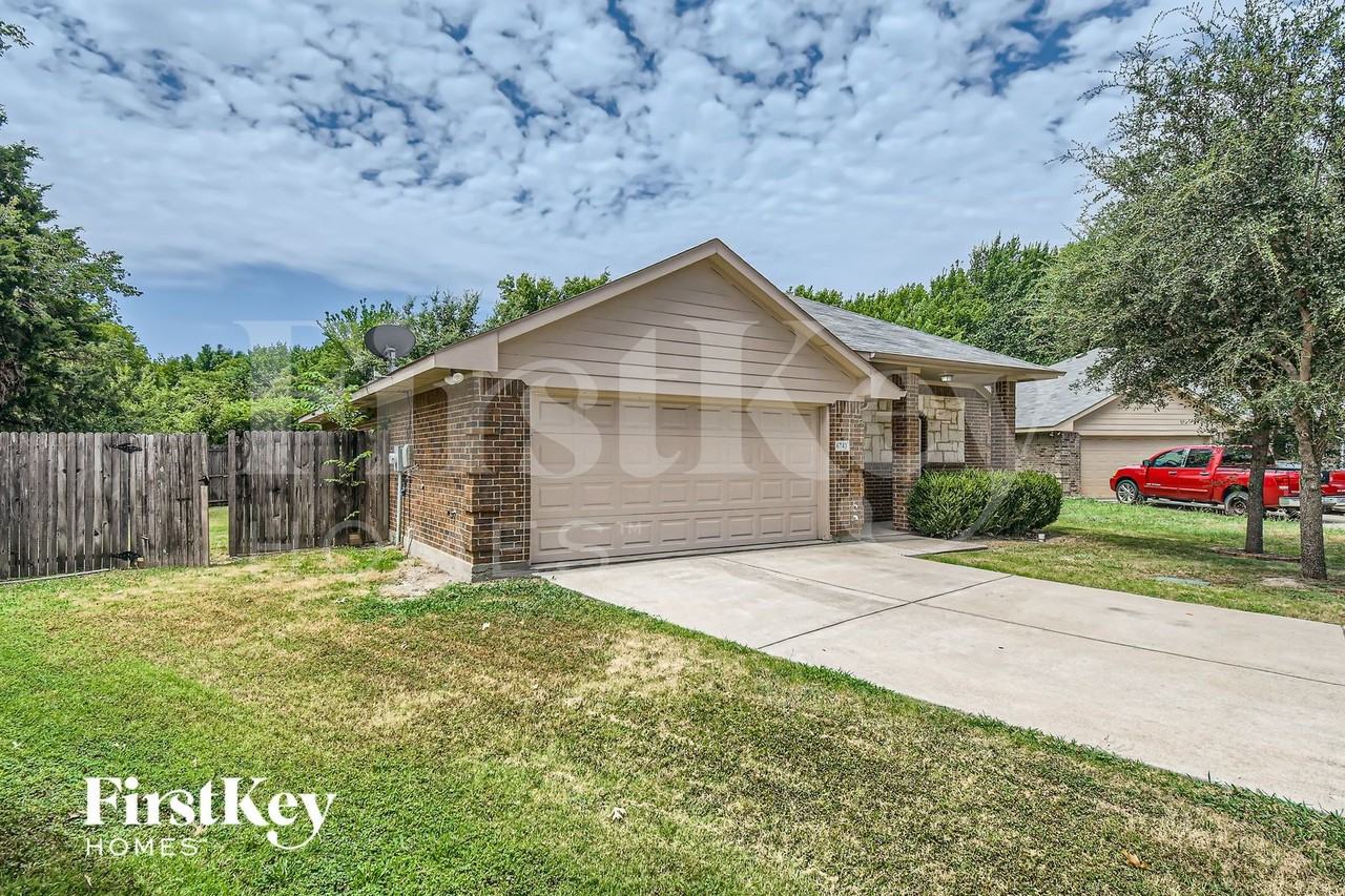 6743 Ohana Pl - Photo 2 of 27
