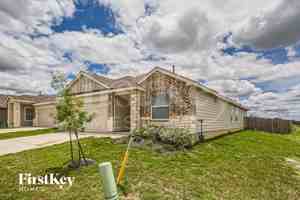 featured image of 1204 Treehouse Ln
