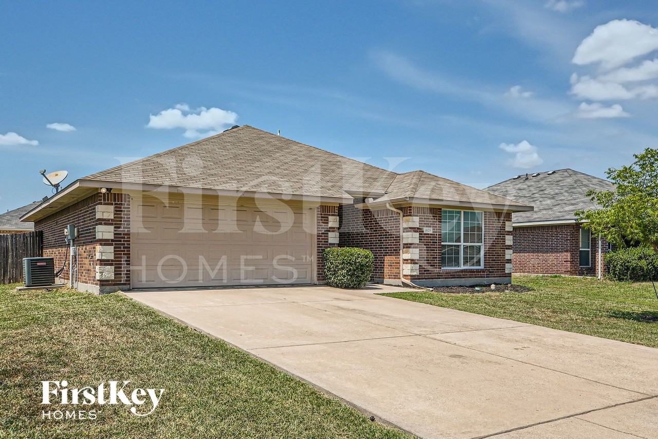 1825 Ridgecrest Dr - Photo 2 of 28