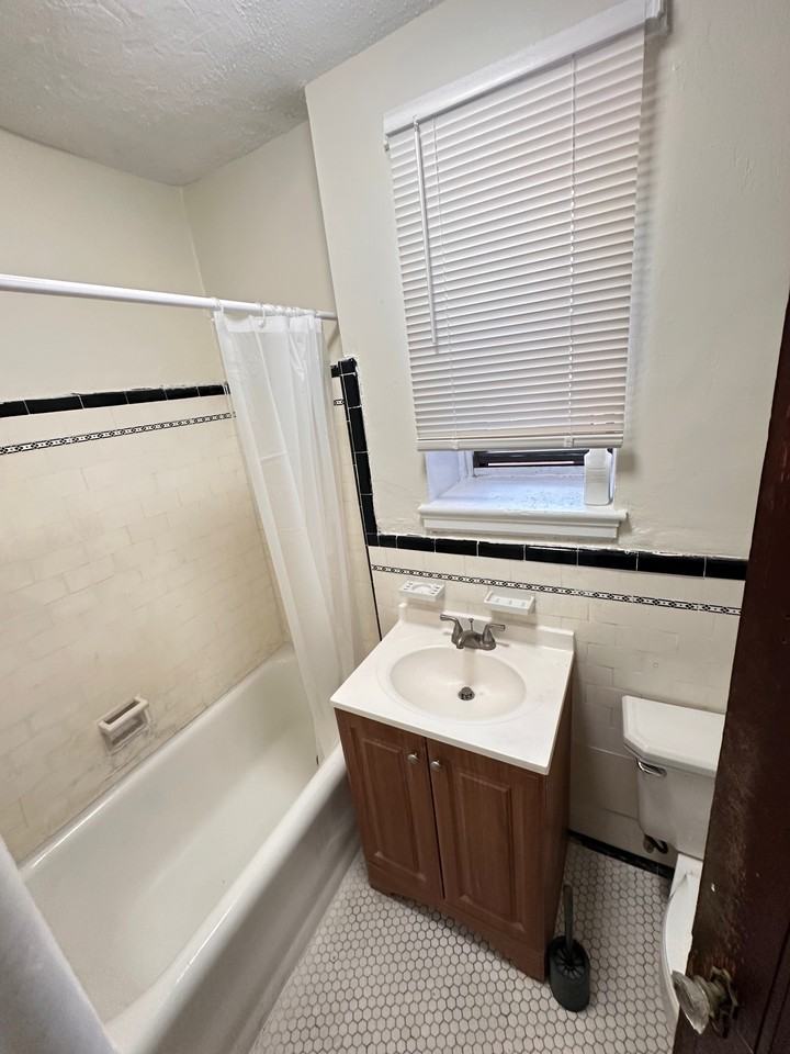 63 Greenwood St #6F - Photo 6 of 10