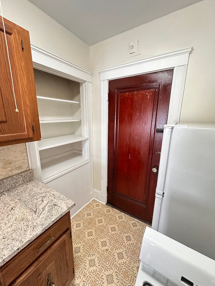 63 Greenwood St #6F - Photo 7 of 10