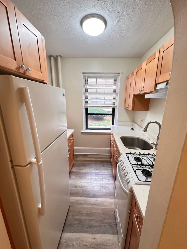 Pleasant St #17 - Photo 2 of 8