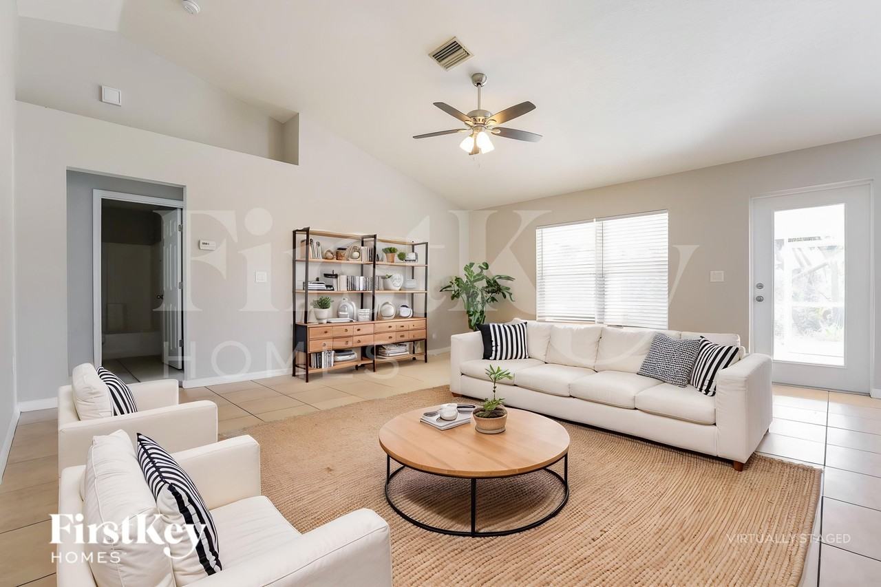 2925 Silas Ave - Photo 3 of 19