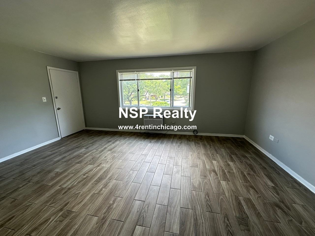 1306 Carol St #B - Photo 3 of 12