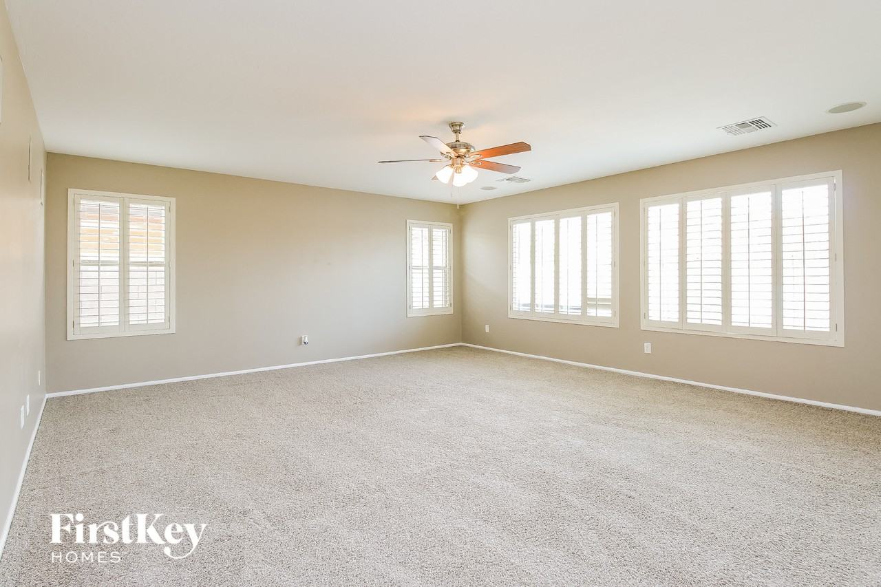 4350 E Coal St - Photo 2 of 15