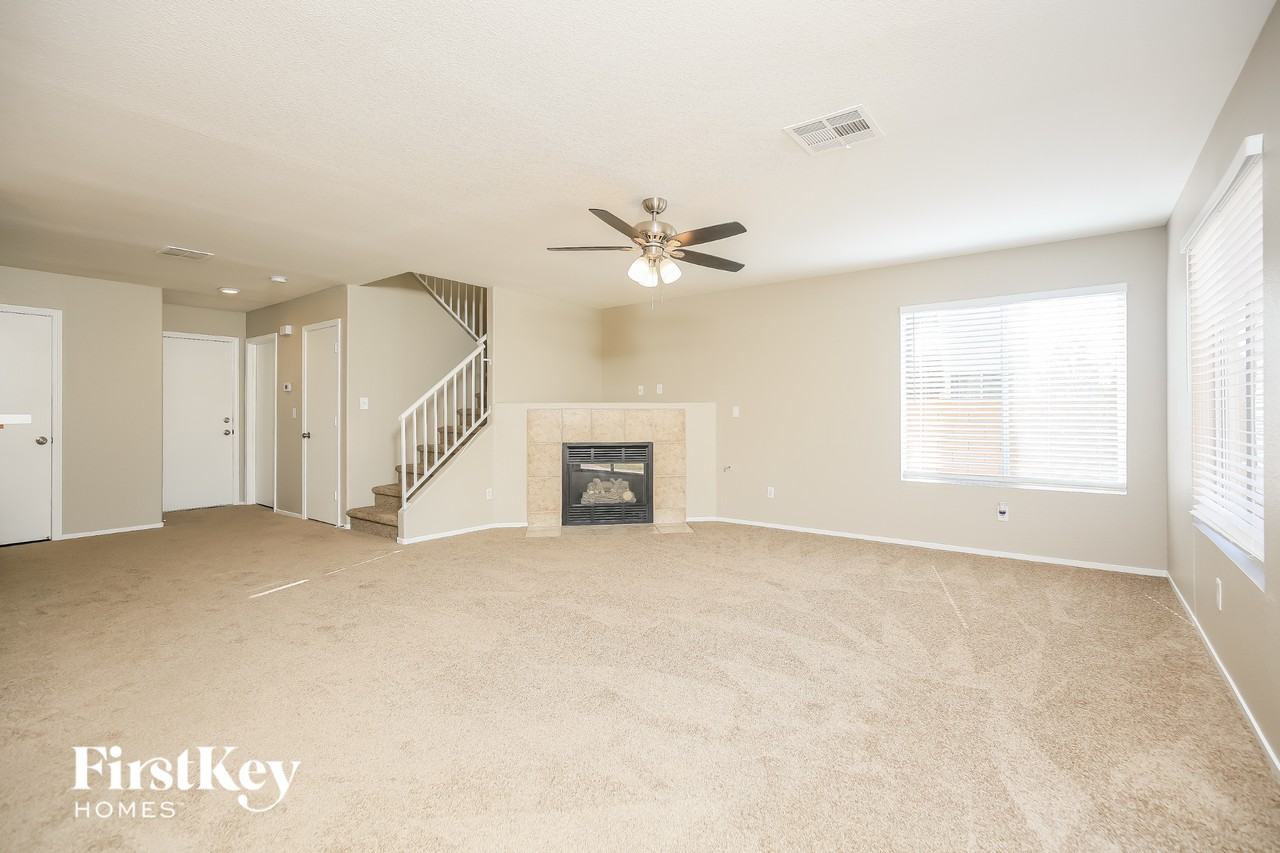 1605 Cider Ct - Photo 3 of 15