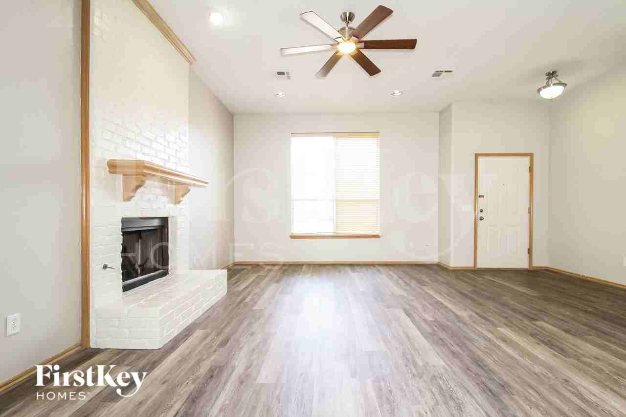 732 Taber Ln - Photo 2 of 15