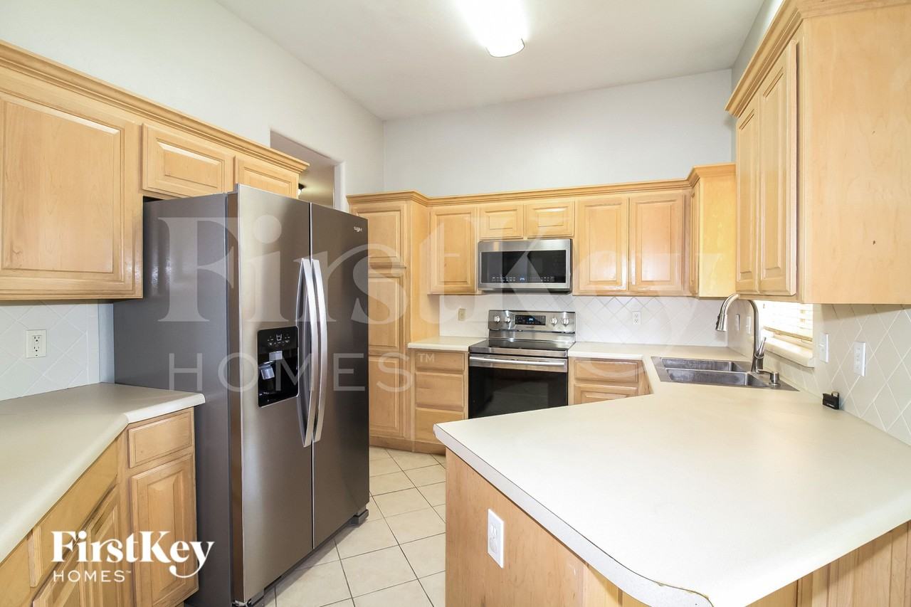 732 Taber Ln - Photo 5 of 15