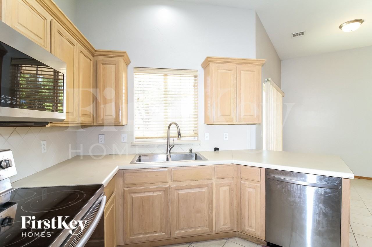 732 Taber Ln - Photo 6 of 15