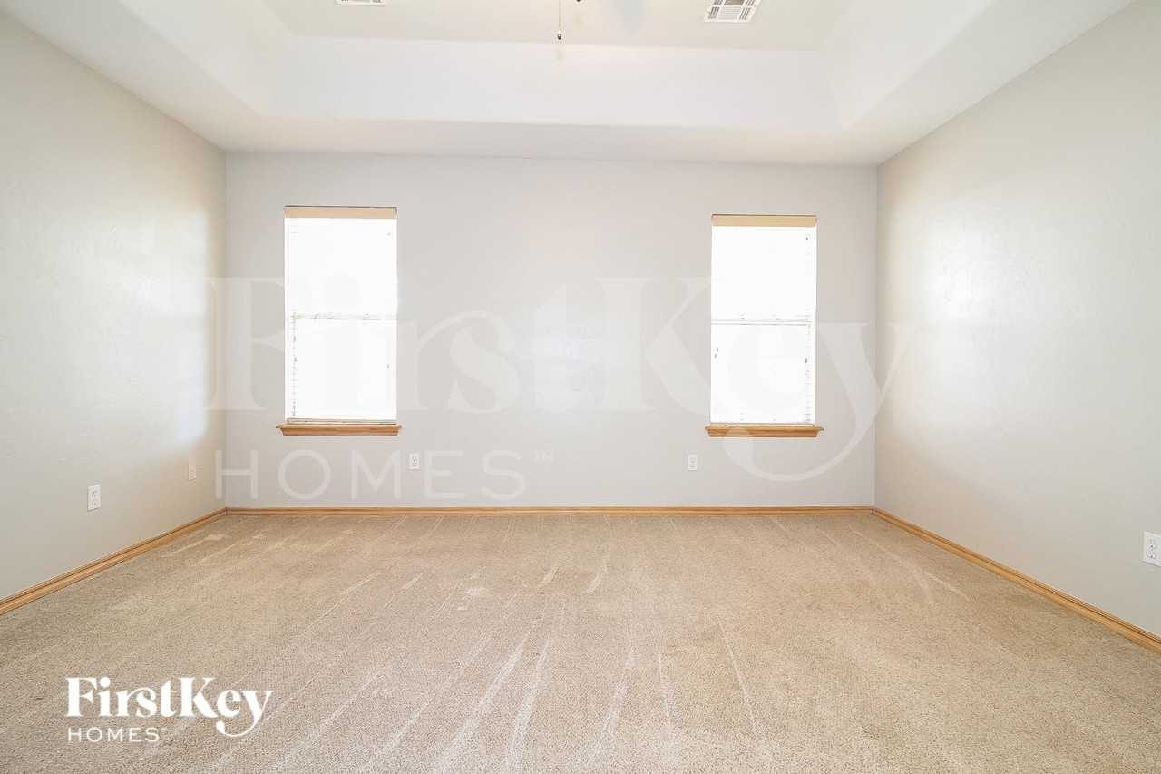 732 Taber Ln - Photo 7 of 15