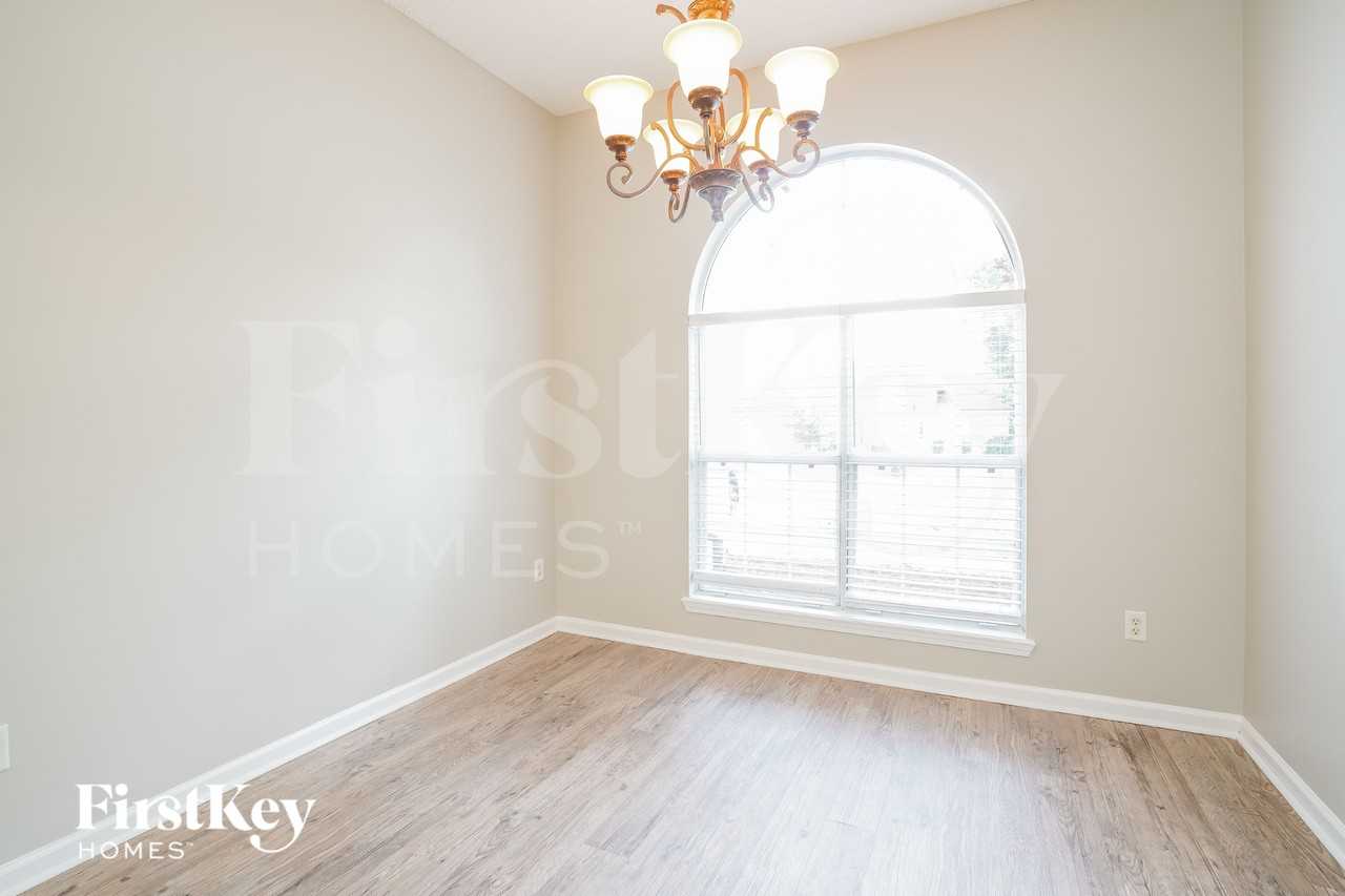 2388 Sophie Pl - Photo 6 of 17