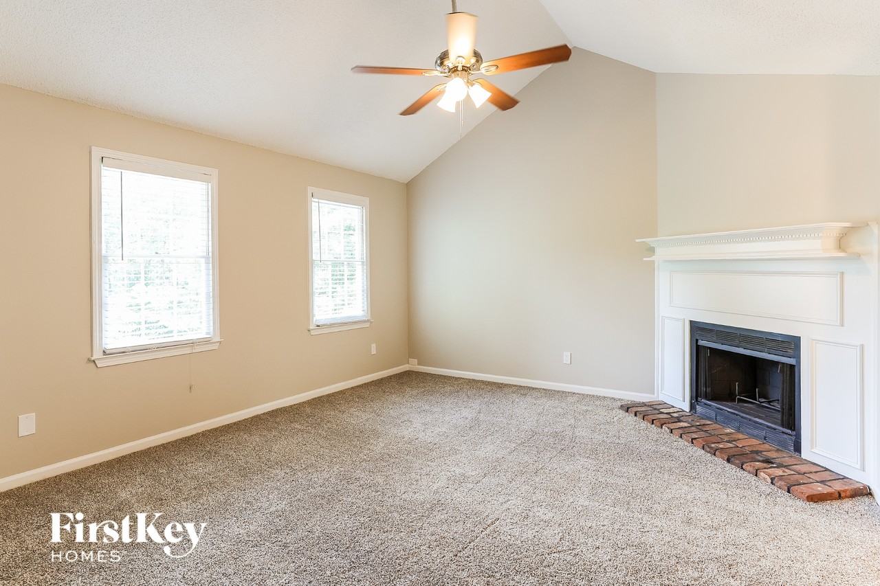 414 Indian Lake Ct - Photo 3 of 15