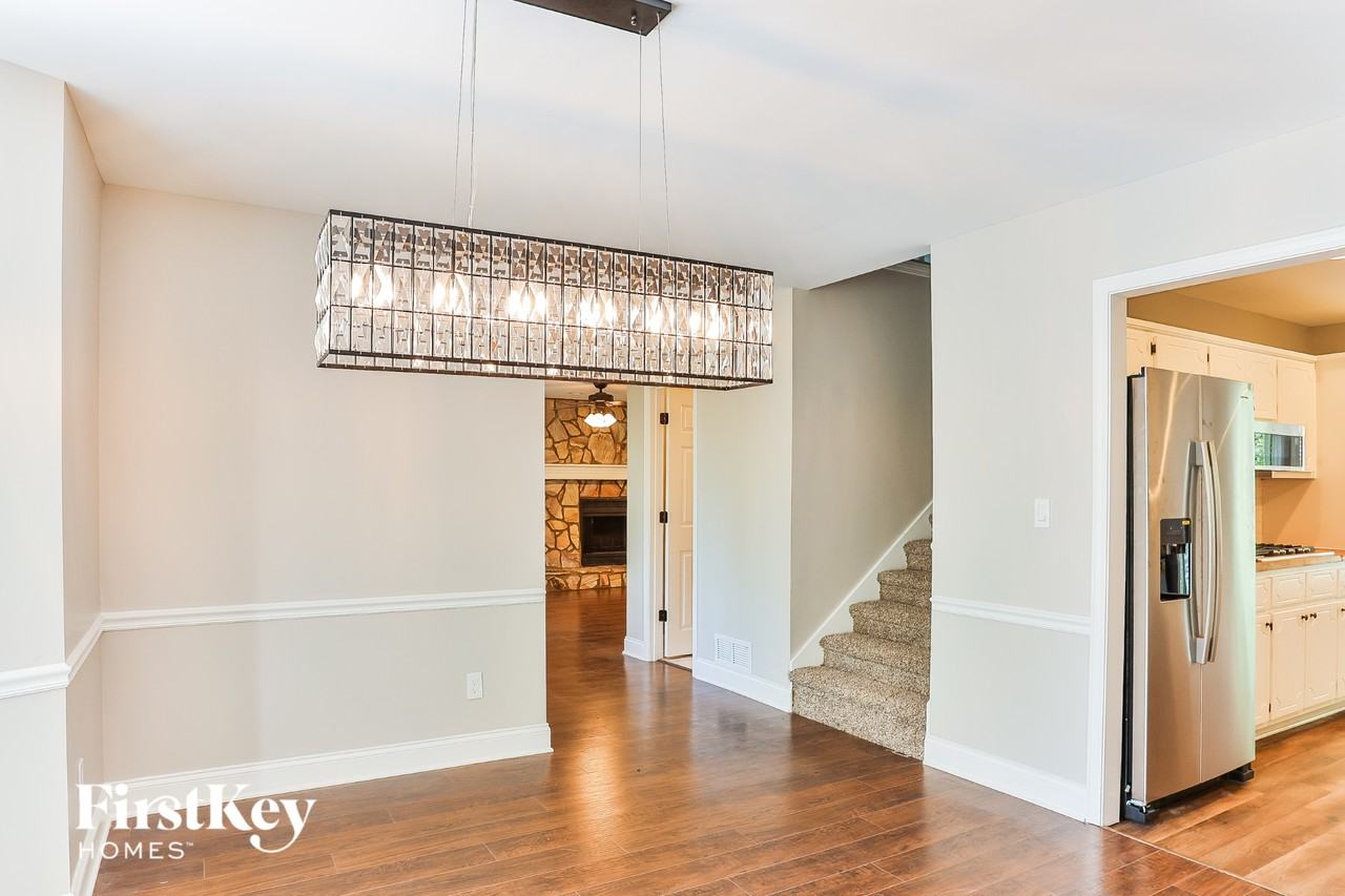 414 Indian Lake Ct - Photo 4 of 15