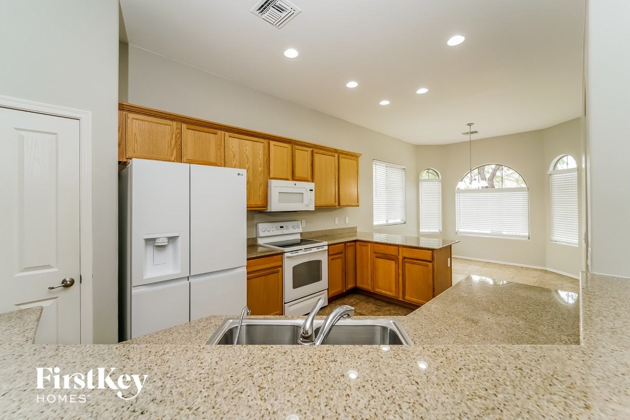 12891 N Westminster Dr - Photo 5 of 15