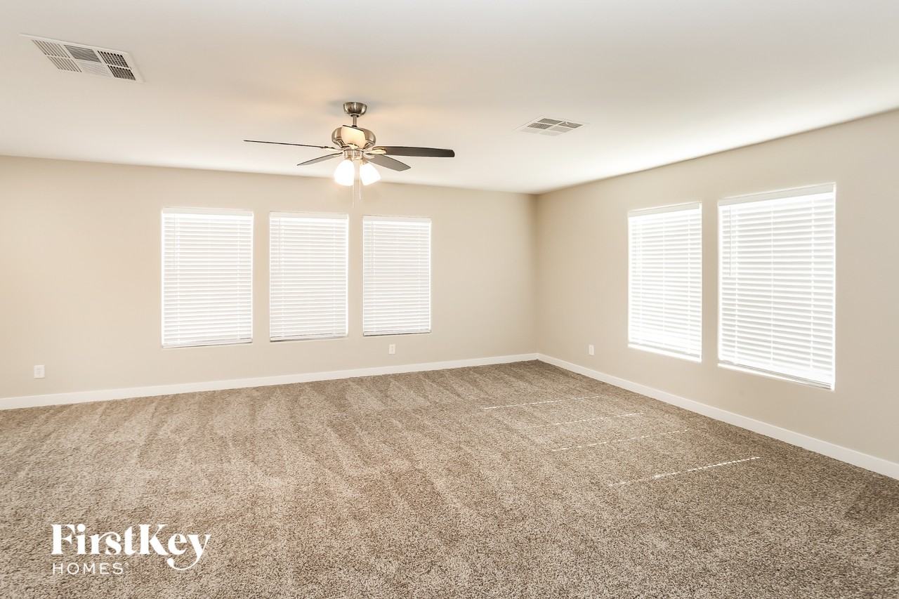 3336 Palatine Hills Ave - Photo 2 of 15