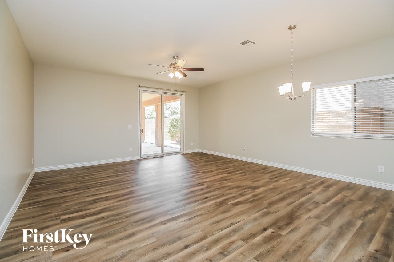 677 W Mesquite Tree Ln - Photo 4 of 15