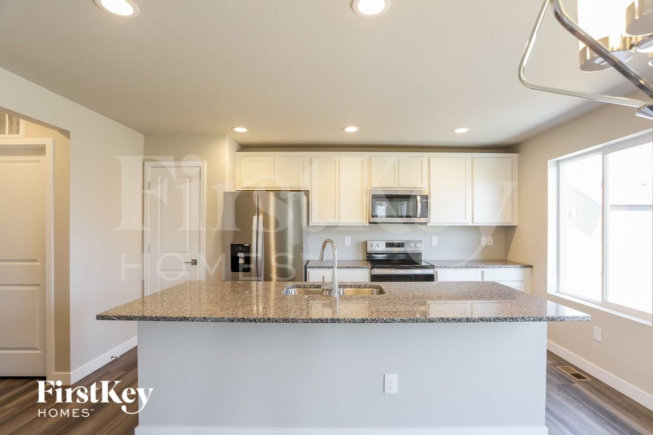 10376 Horton Dr - Photo 4 of 15