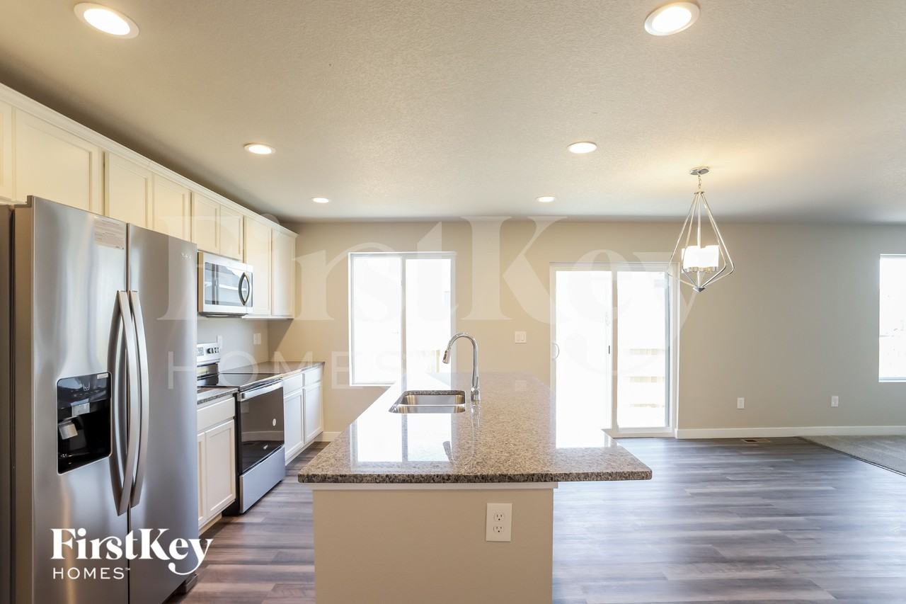 10376 Horton Dr - Photo 5 of 15