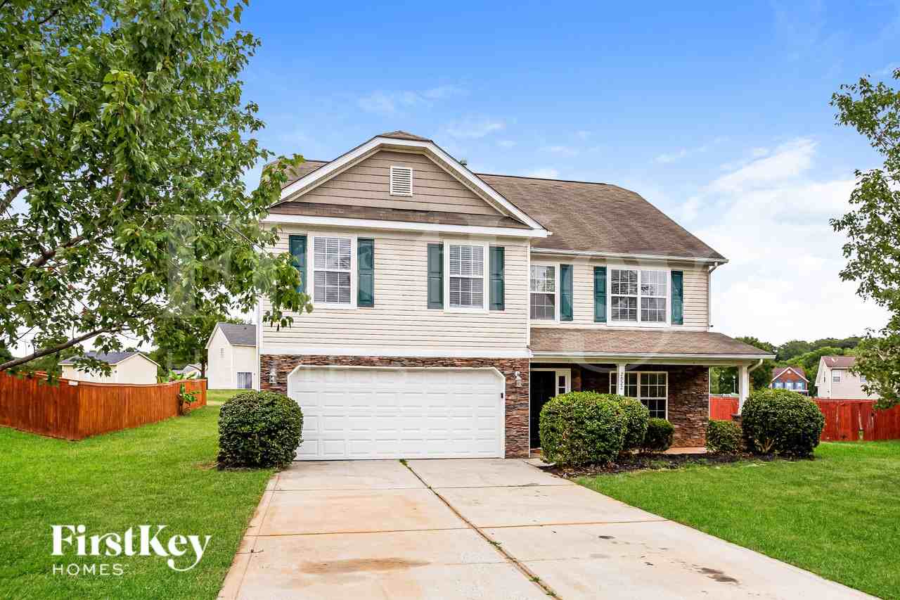 2922 Blueberry Dr - Photo 2 of 19