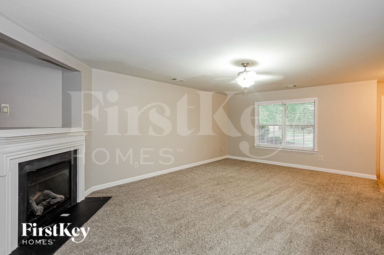 2922 Blueberry Dr - Photo 4 of 19