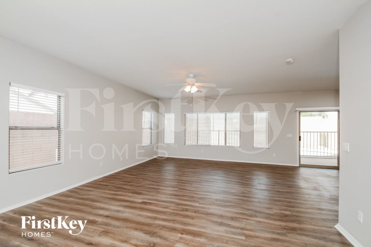 3606 N 129th Ave - Photo 6 of 16