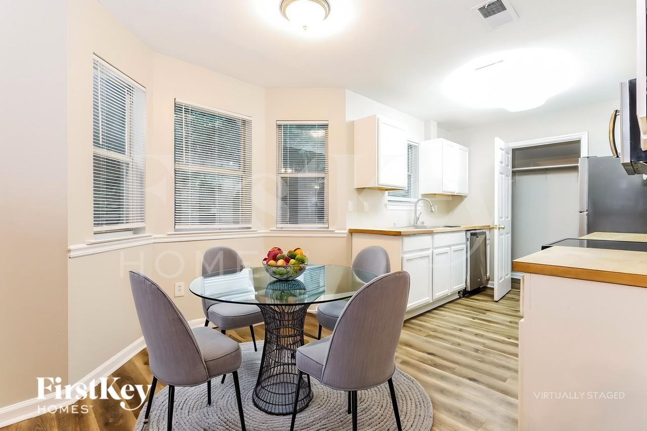 35 Peachtree Way - Photo 6 of 19