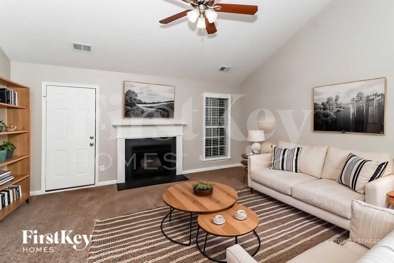 312 Edgemore Ct - Photo 5 of 19