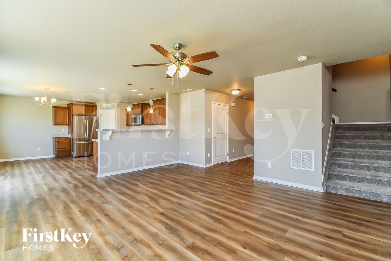 7687 Benecia Dr - Photo 3 of 15