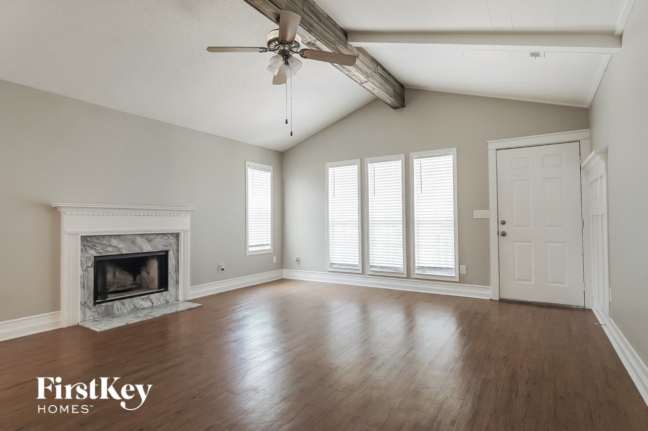 2821 Saint Patrick Pl N - Photo 4 of 15