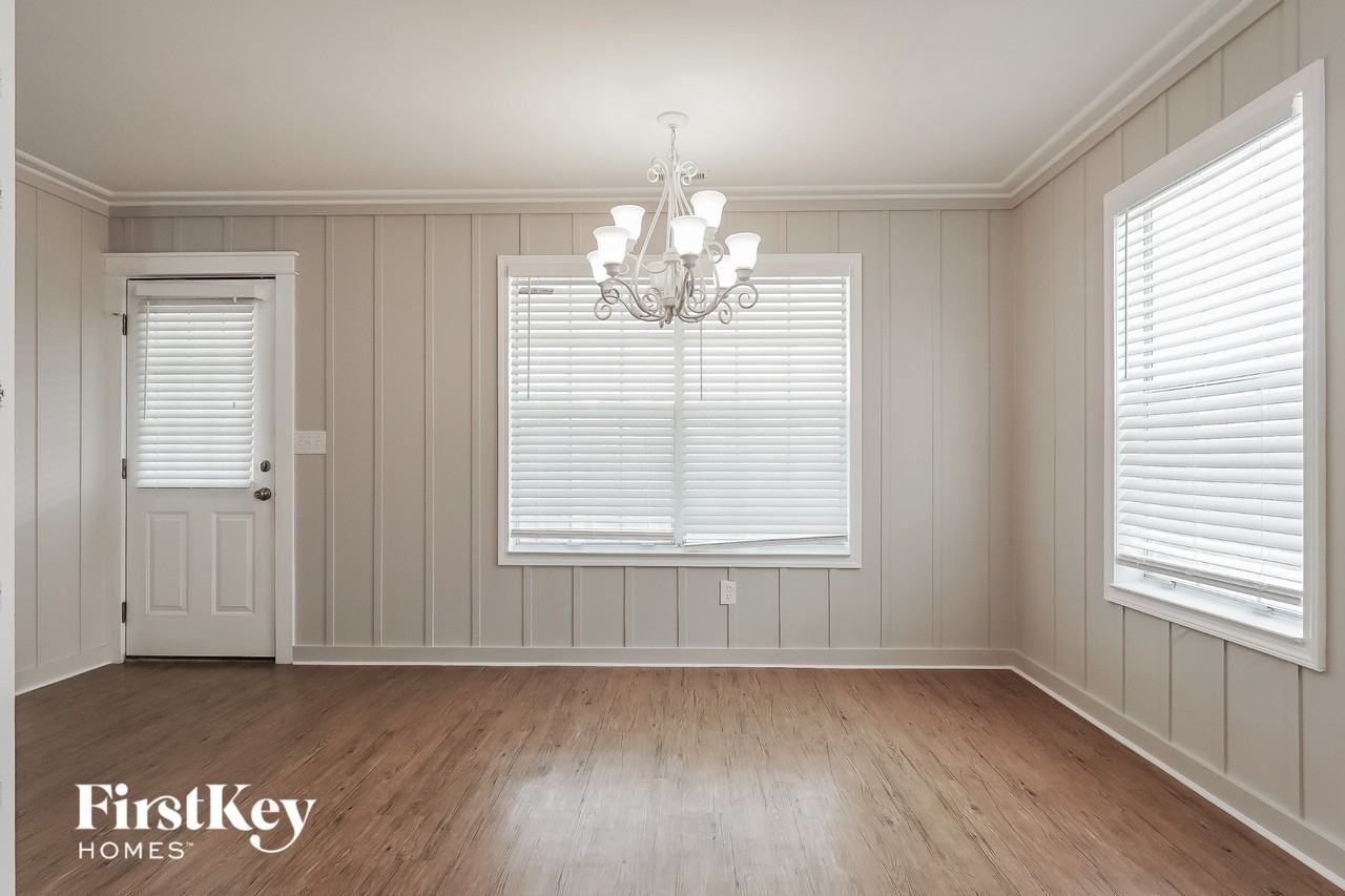 2821 Saint Patrick Pl N - Photo 6 of 15
