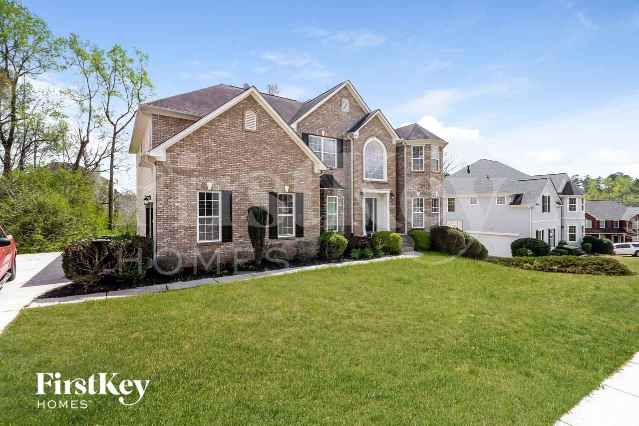 1421 Kentmire Ct - Photo 3 of 15