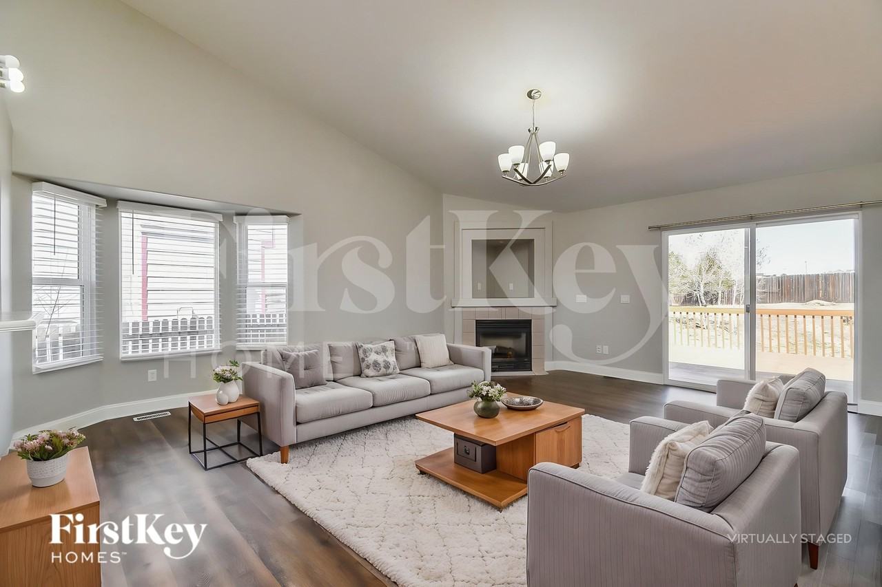 8123 Gladwater Rd - Photo 3 of 18