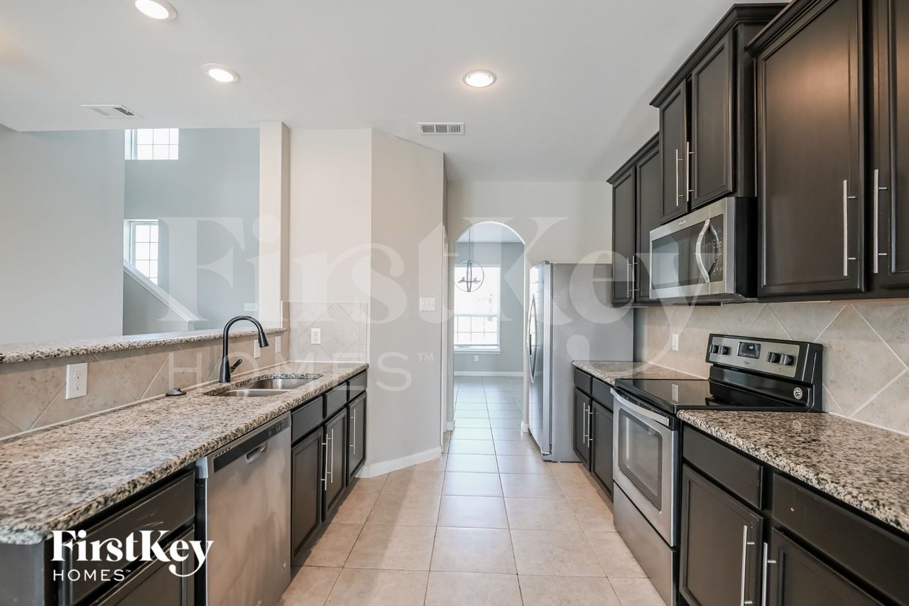 710 Shady Meadow Ln - Photo 6 of 15