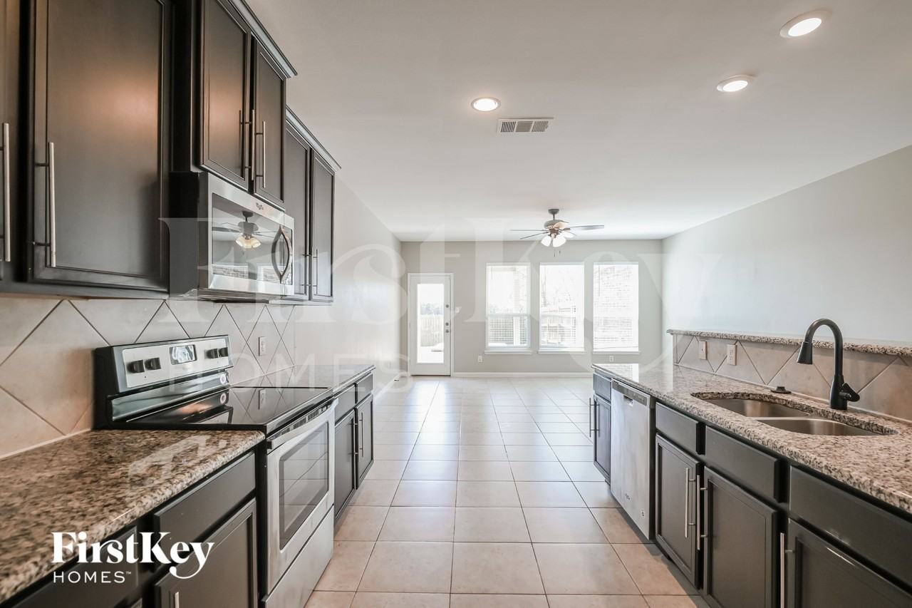 710 Shady Meadow Ln - Photo 7 of 15