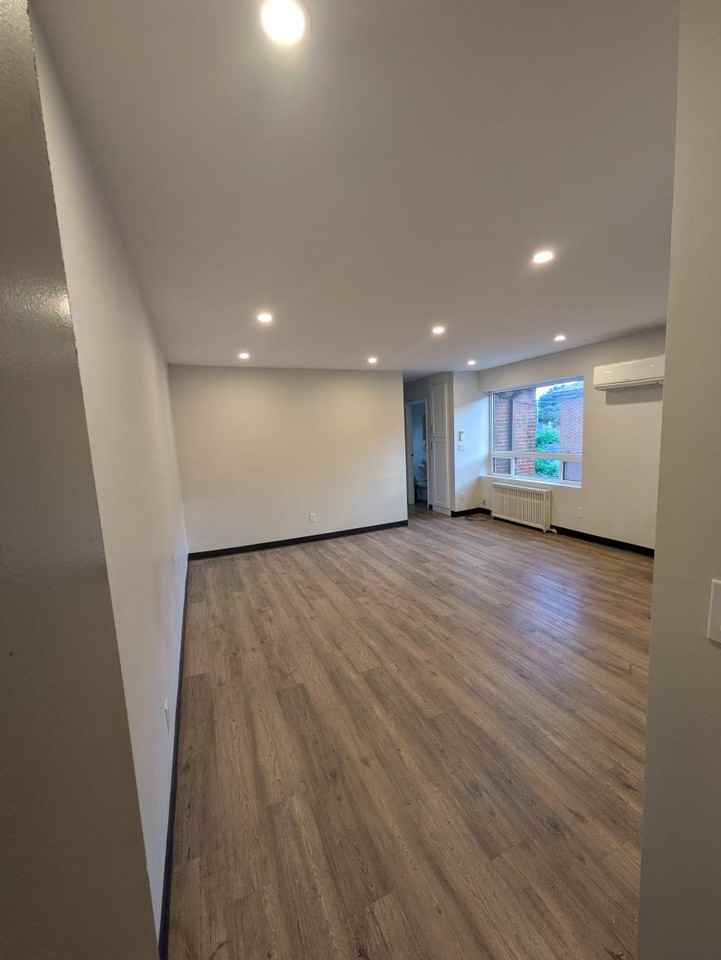 145 Woodward Ave - Photo 3 of 8