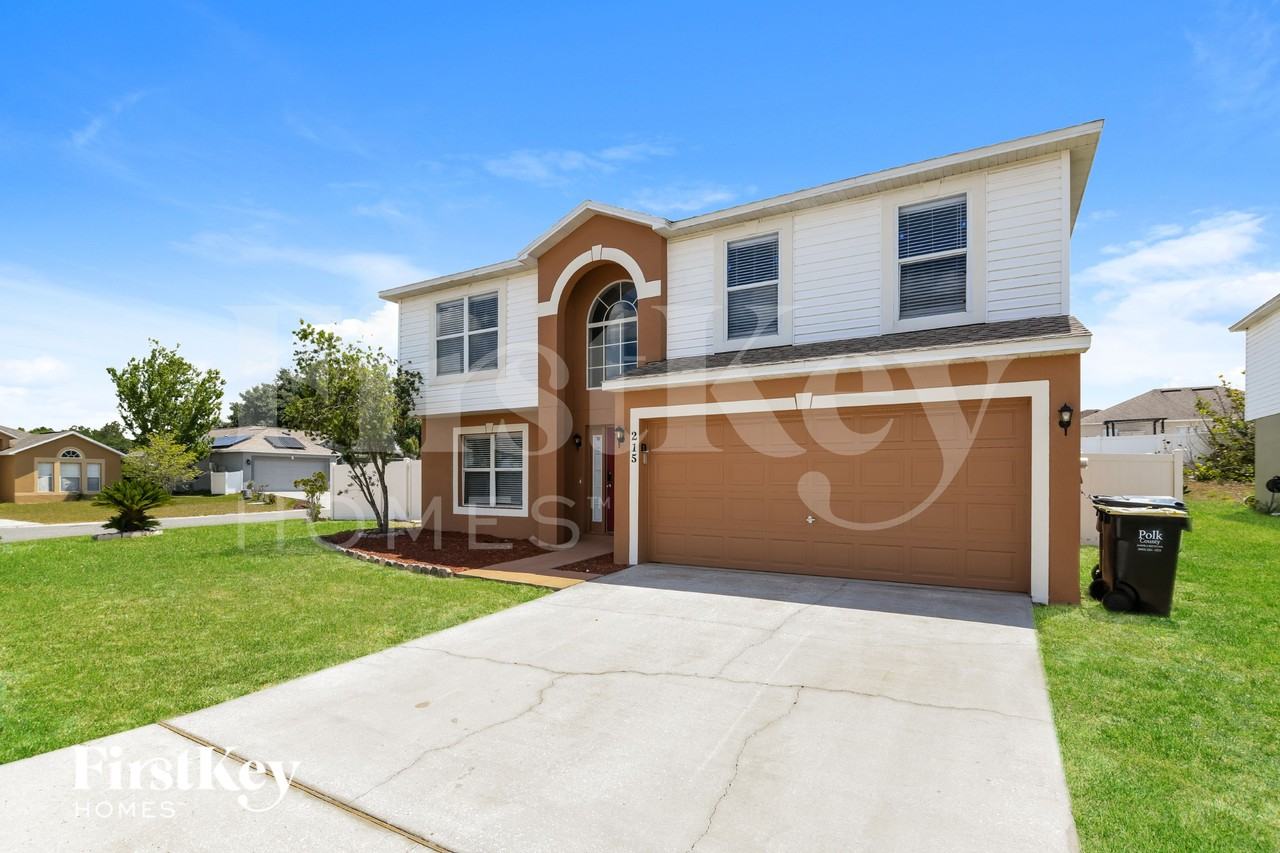 215 Lobelia Dr - Photo 2 of 16