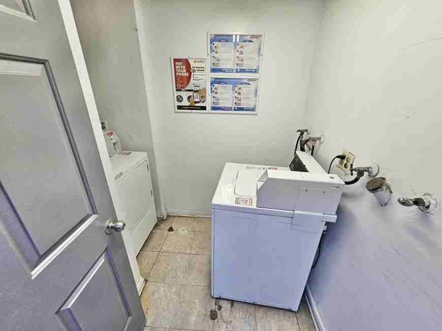 5255 Riverton Ave - Photo 3 of 10