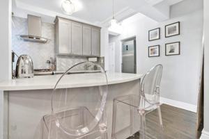 featured image of 20 Continental Ave