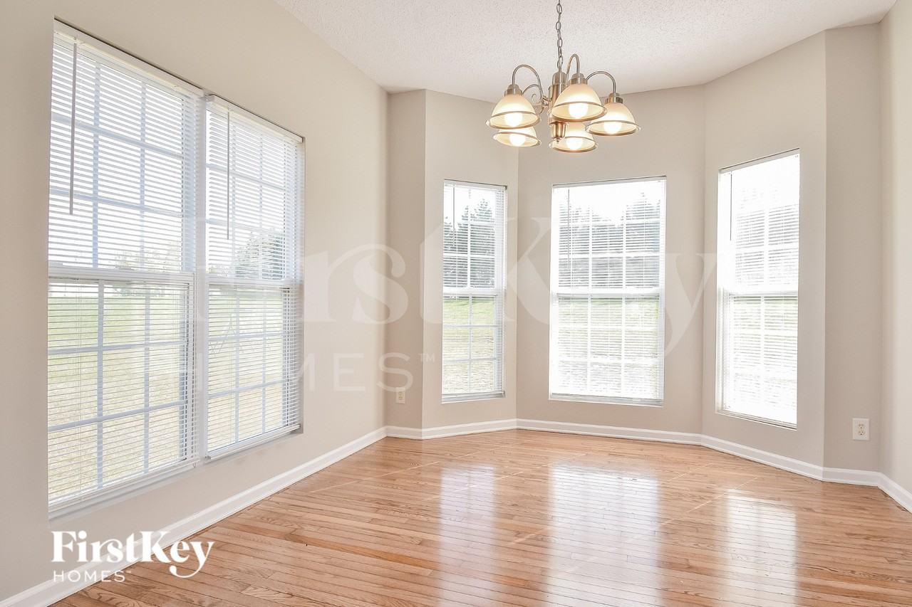 3978 Park Springs Dr - Photo 5 of 15