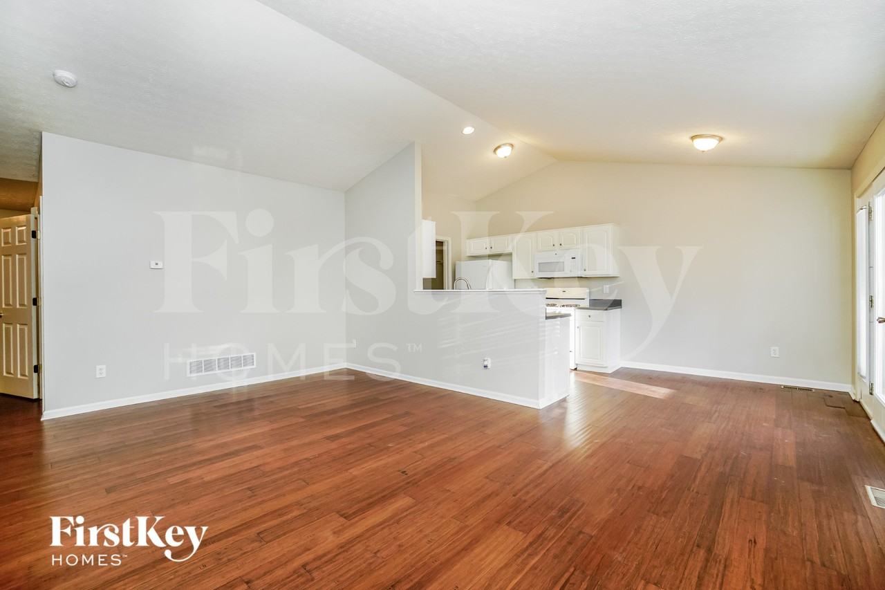 714 Keltoncrest Dr - Photo 2 of 18