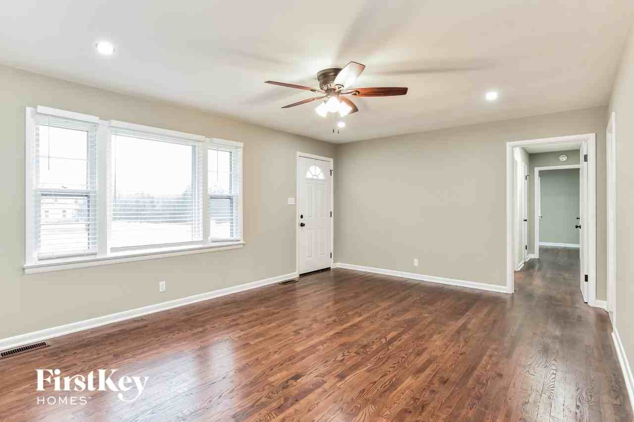 441 Northern Rd - Photo 3 of 15